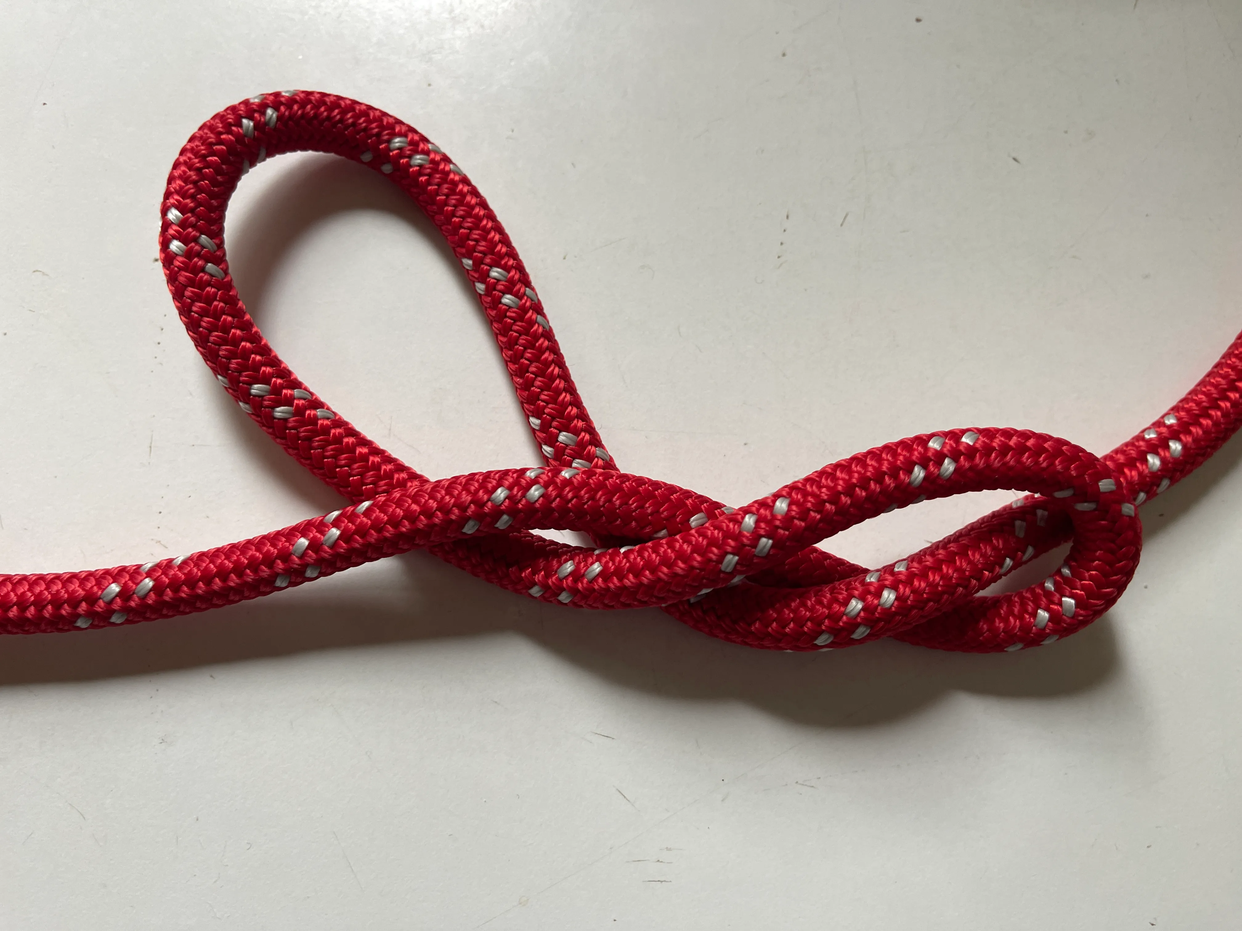 The self-tightening knot